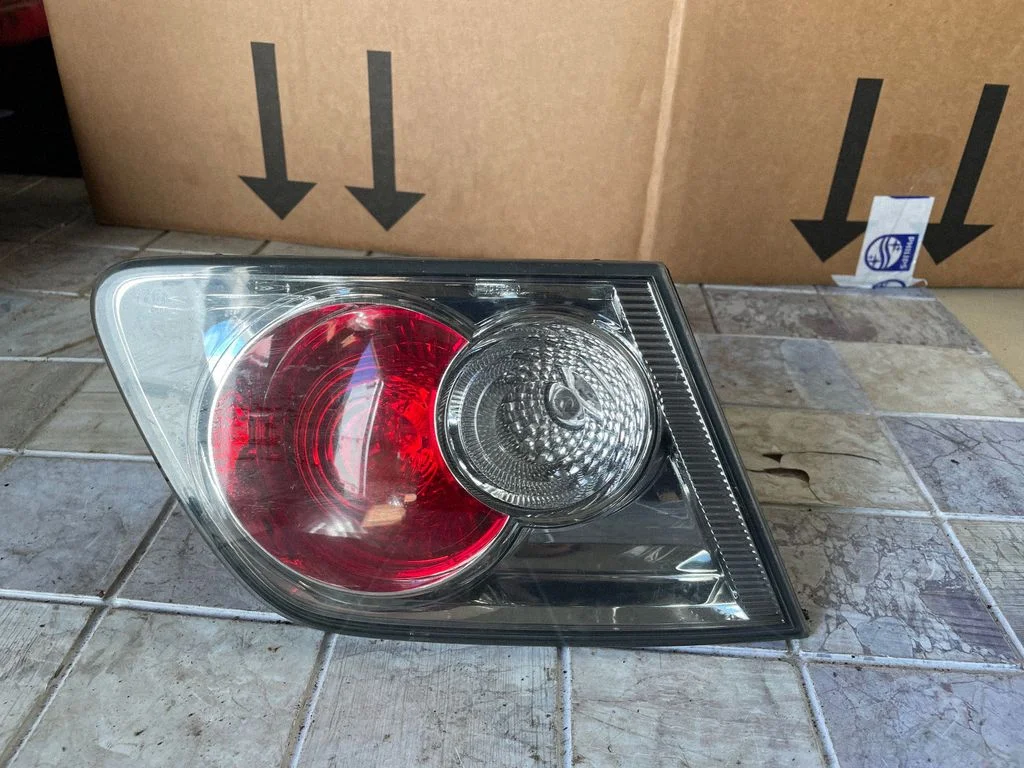 Tailgate rear/tail lights 22662980