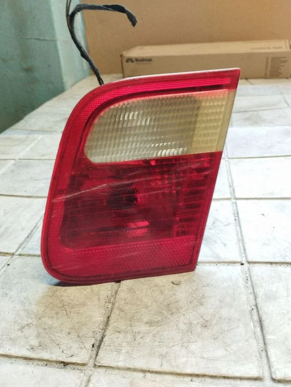 Tailgate rear/tail lights 230522R