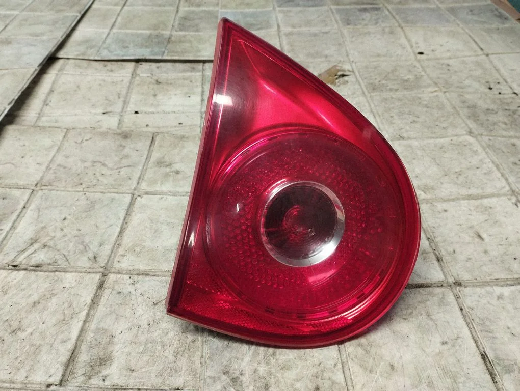 Tailgate rear/tail lights 1K6945093E