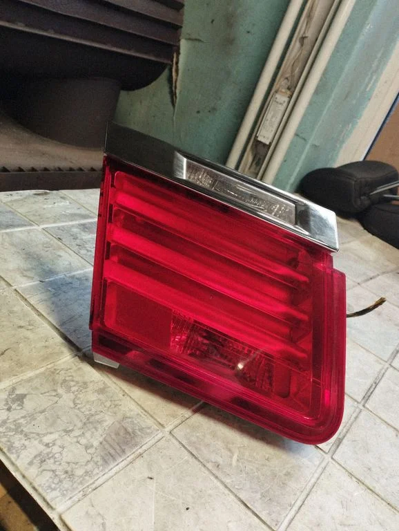 Tailgate rear/tail lights – BMW 7 Series F01 F02 F03 F04 (2008-2016)