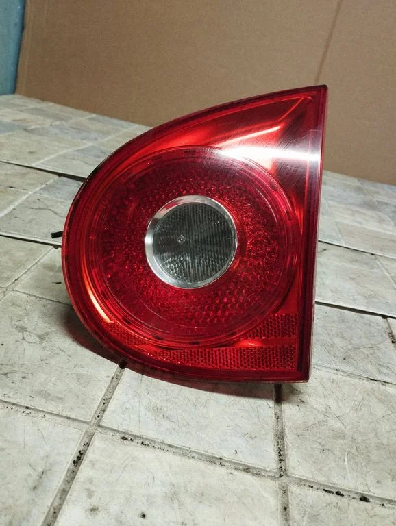 Tailgate rear/tail lights 1K6945094E