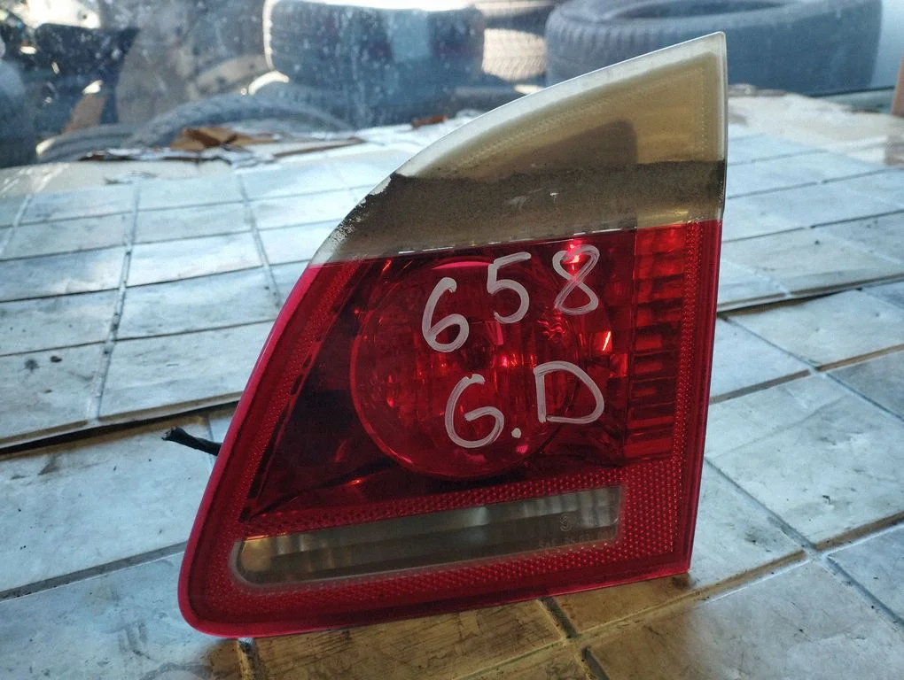 Tailgate rear/tail lights 69353269