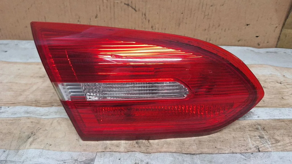 Tailgate rear/tail lights – Ford Focus (2010-2017)