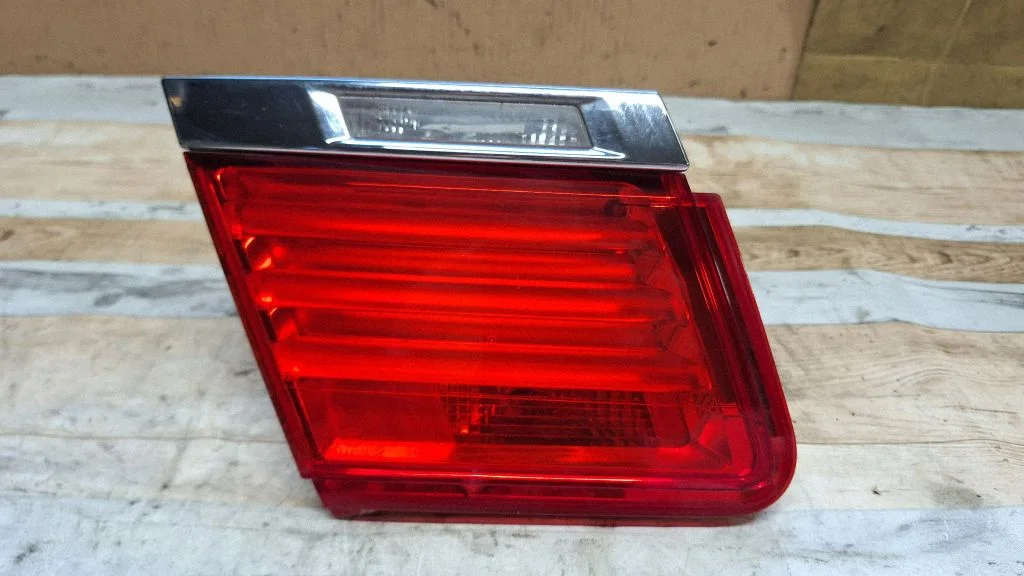 Tailgate rear/tail lights – BMW 7 Series F01 F02 F03 F04 (2008-2016)