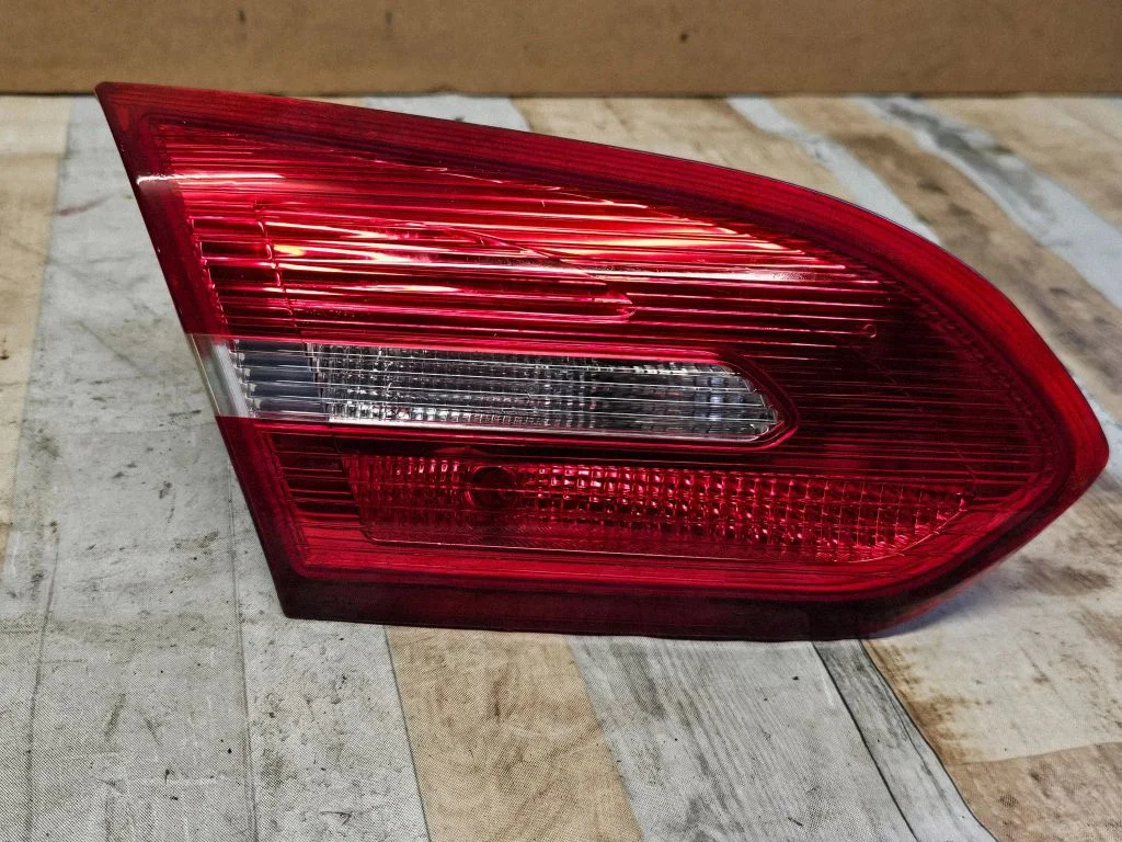 Tailgate rear/tail lights – Ford Focus (2010-2017)