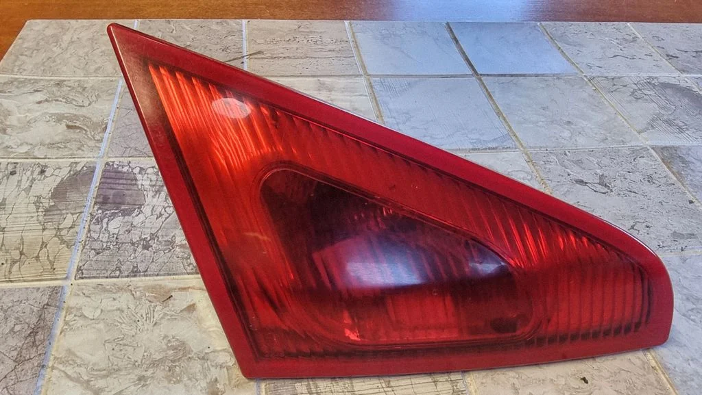 Tailgate rear/tail lights MN105623