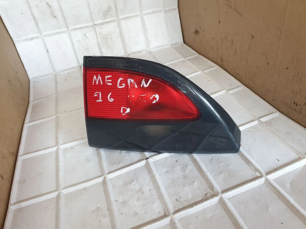 Tailgate rear/tail lights – Renault Megane I (1995-2002)