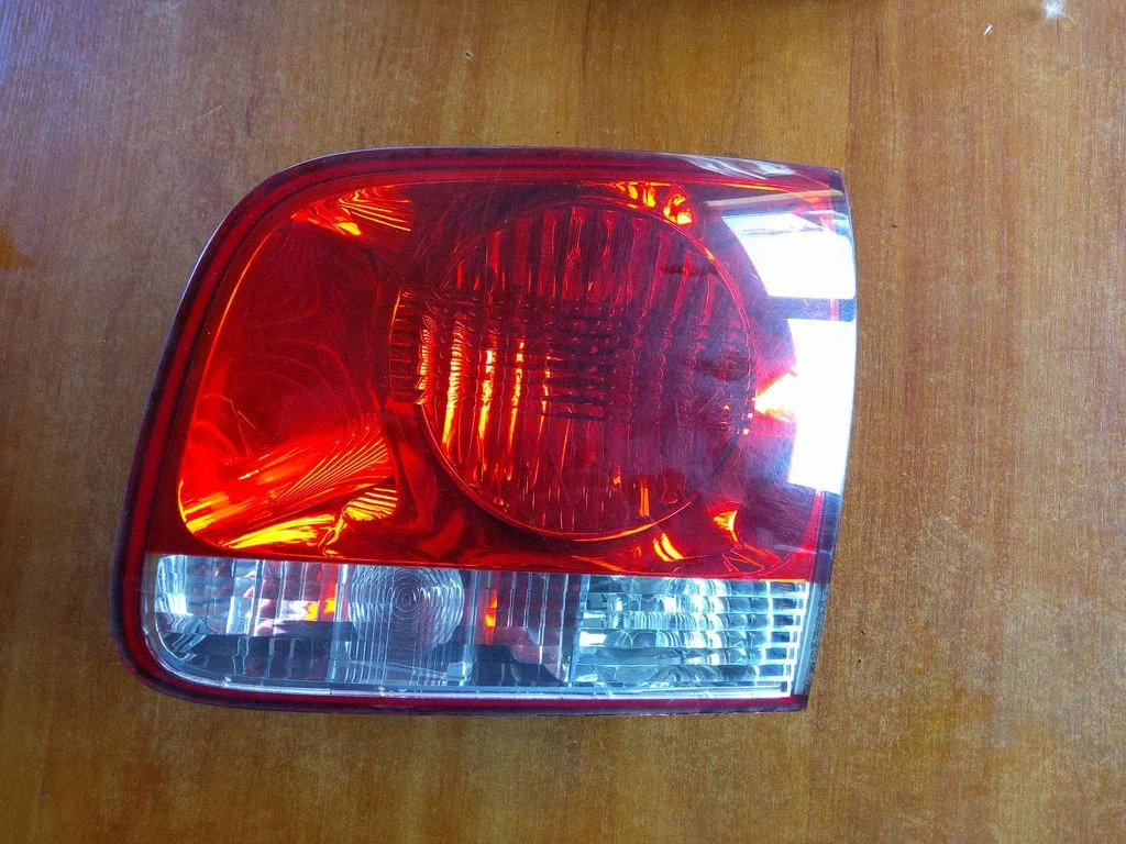 Tailgate rear/tail lights 7L6945094