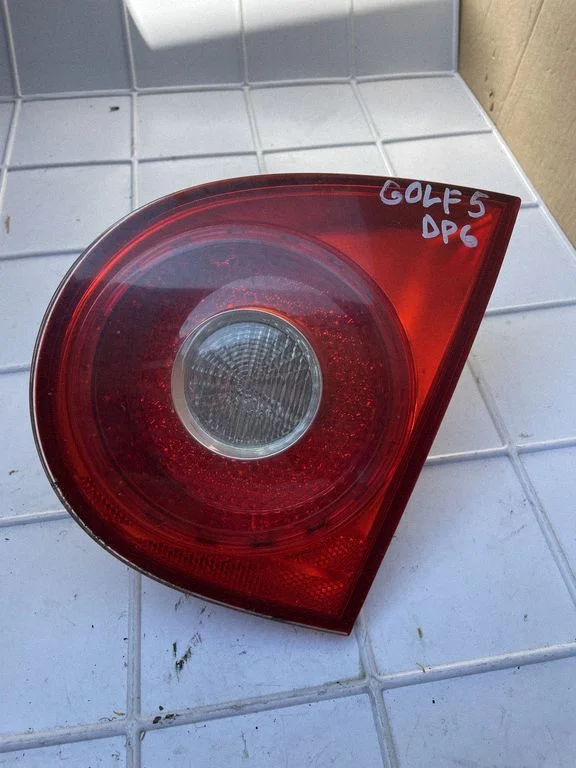 Tailgate rear/tail lights 1K6945094J