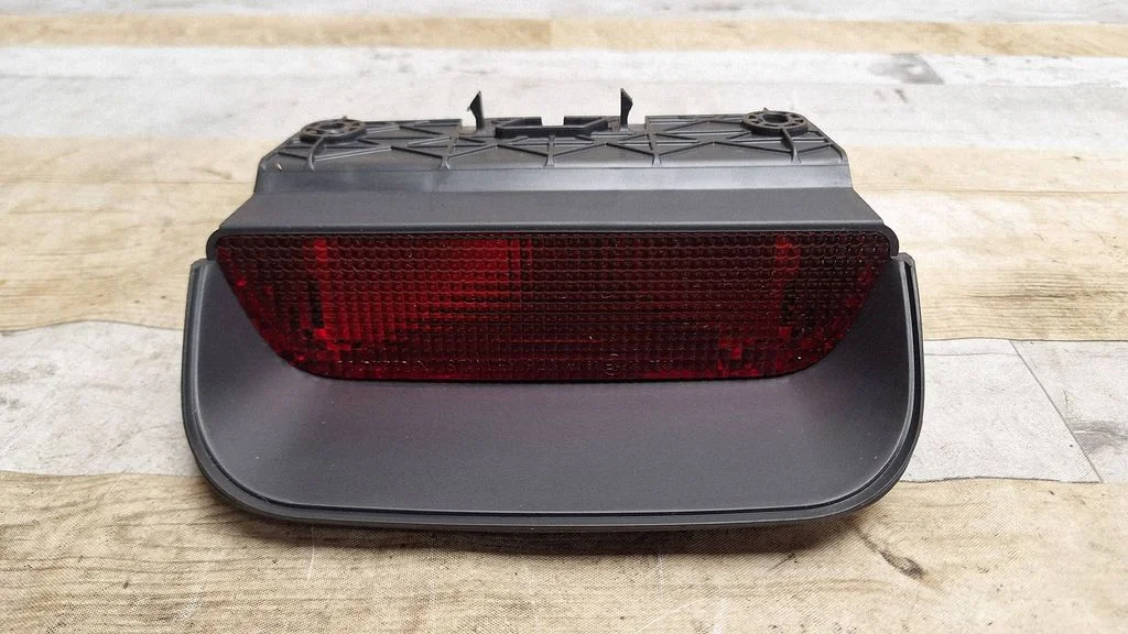 Third/center stoplight – Honda CR-V (2007-2012)