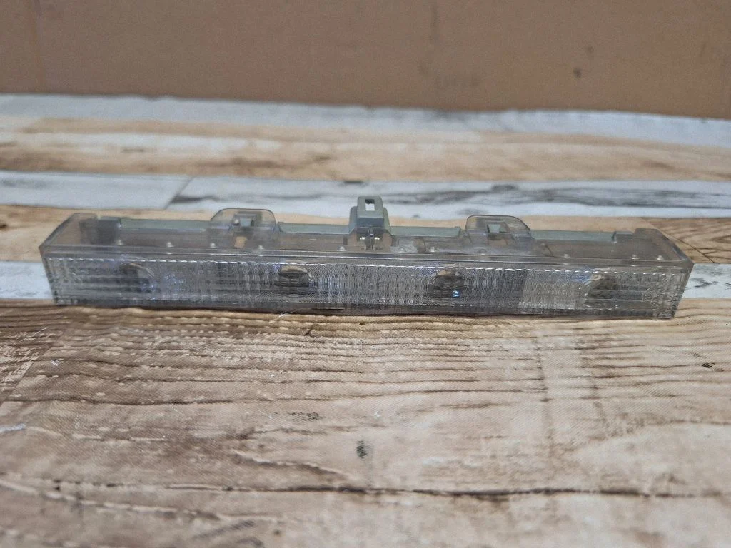 Third/center stoplight – Toyota Yaris (2006-2011)