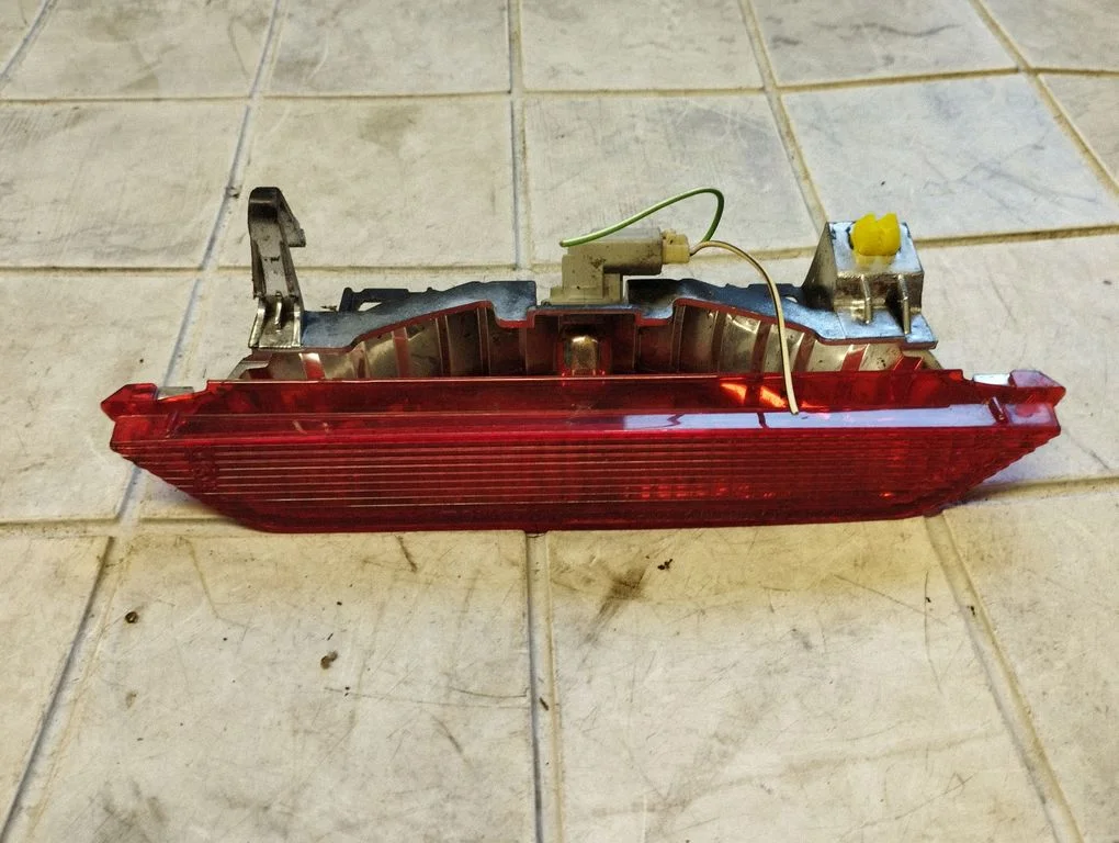 Third/center stoplight – Toyota Yaris Verso (1999-2005)
