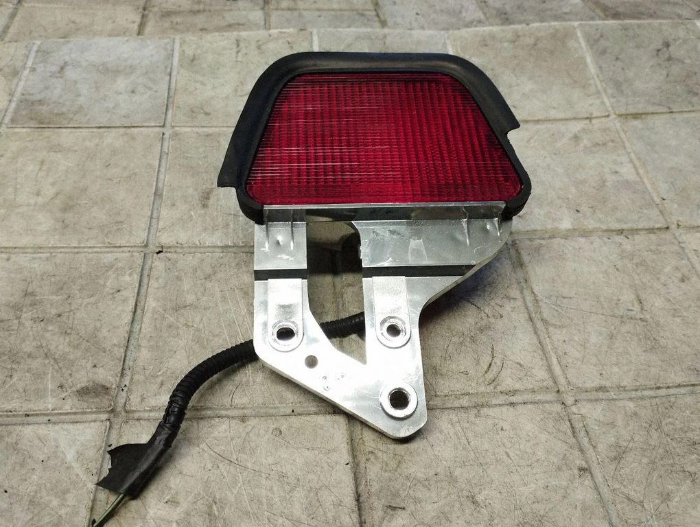 Third/center stoplight – Toyota Avensis T250 (2003-2006)