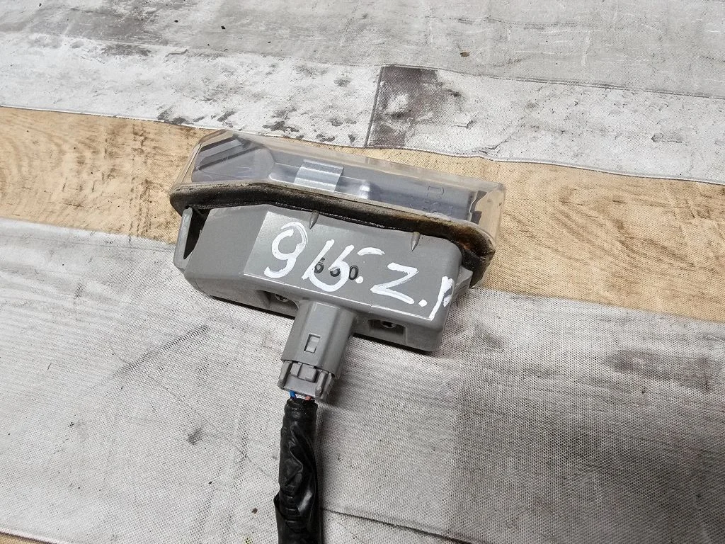 Number plate light A045053