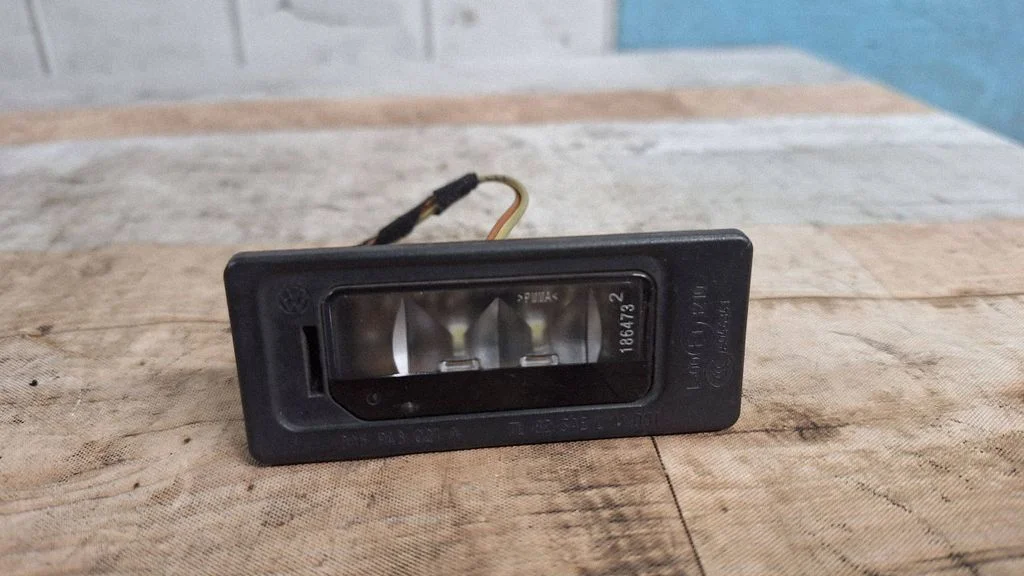 Number plate light 3AF943021A
