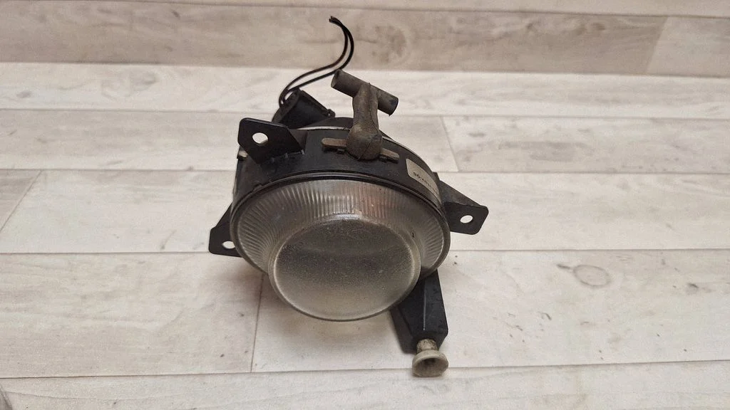 Front fog light E1219119