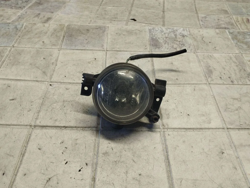 Front fog light 3M5115K202AA