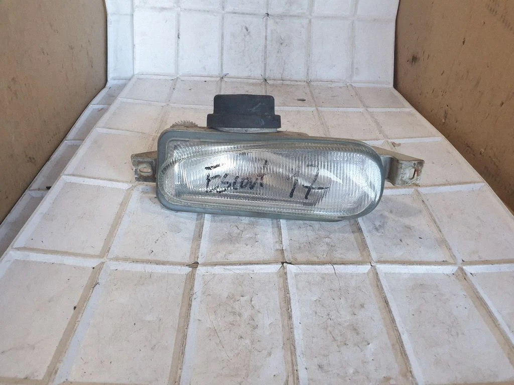 Front fog light 146895 – Ford Escort (1990-1995)