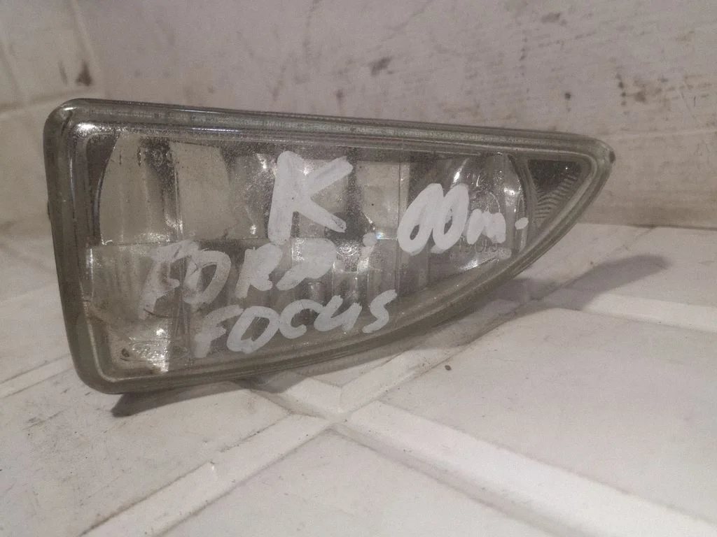 Front fog light – Ford Focus (1998-2004)