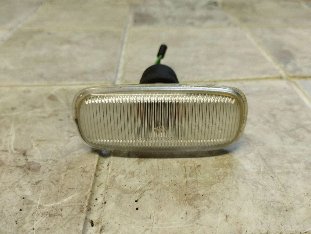 Front fender indicator light – Audi A6 Allroad C5 (1999-2005)