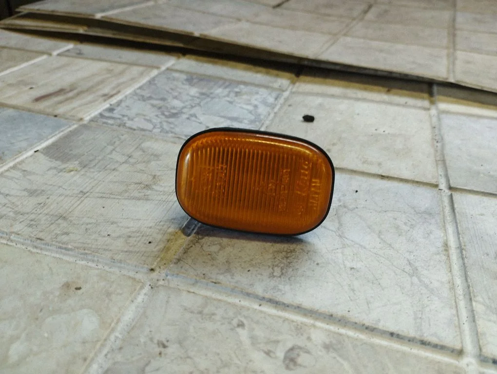 Poritiiva suunatuli – Toyota RAV 4 (XA20) (2000-2005)