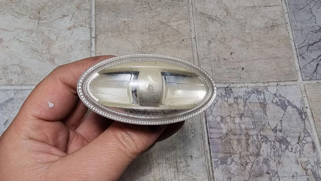 Front fender indicator light 9680057480