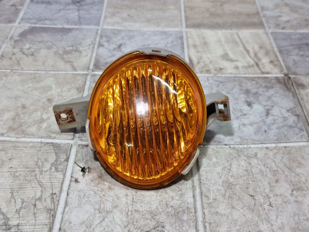 Front indicator light 1042299