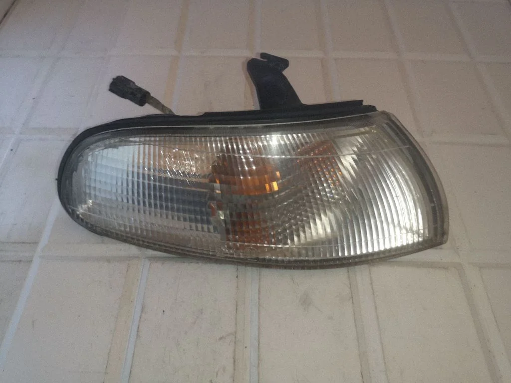Front indicator light 21061612