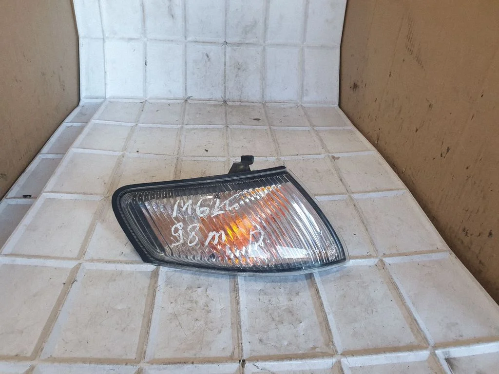 Front indicator light 21061822