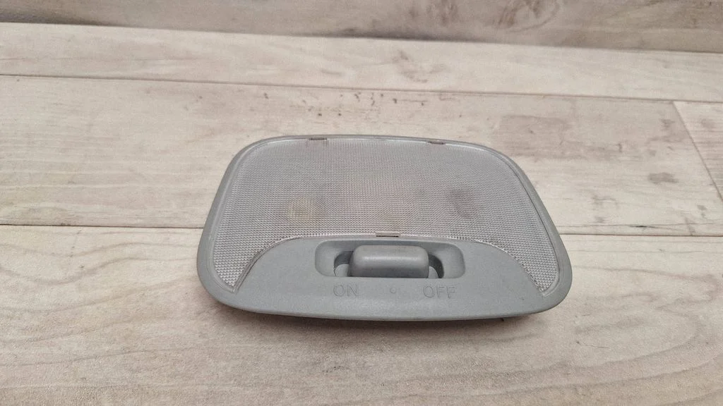 Rear seat light – Mitsubishi Outlander (2007-2012)