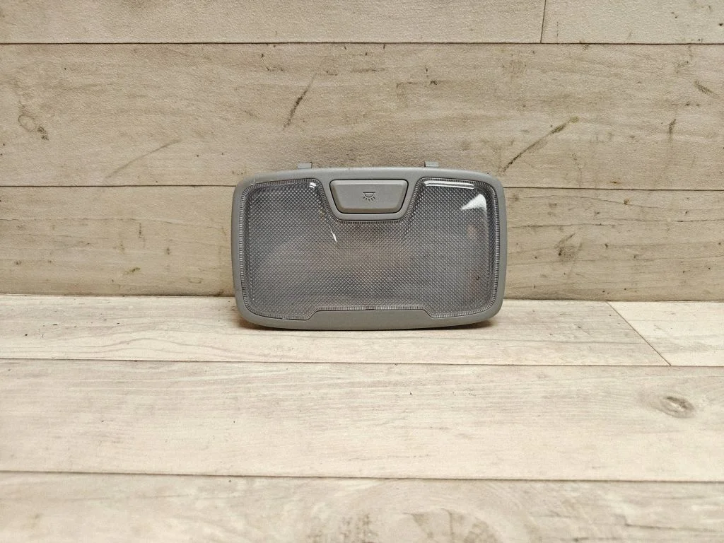 Rear seat light 928503SXXX