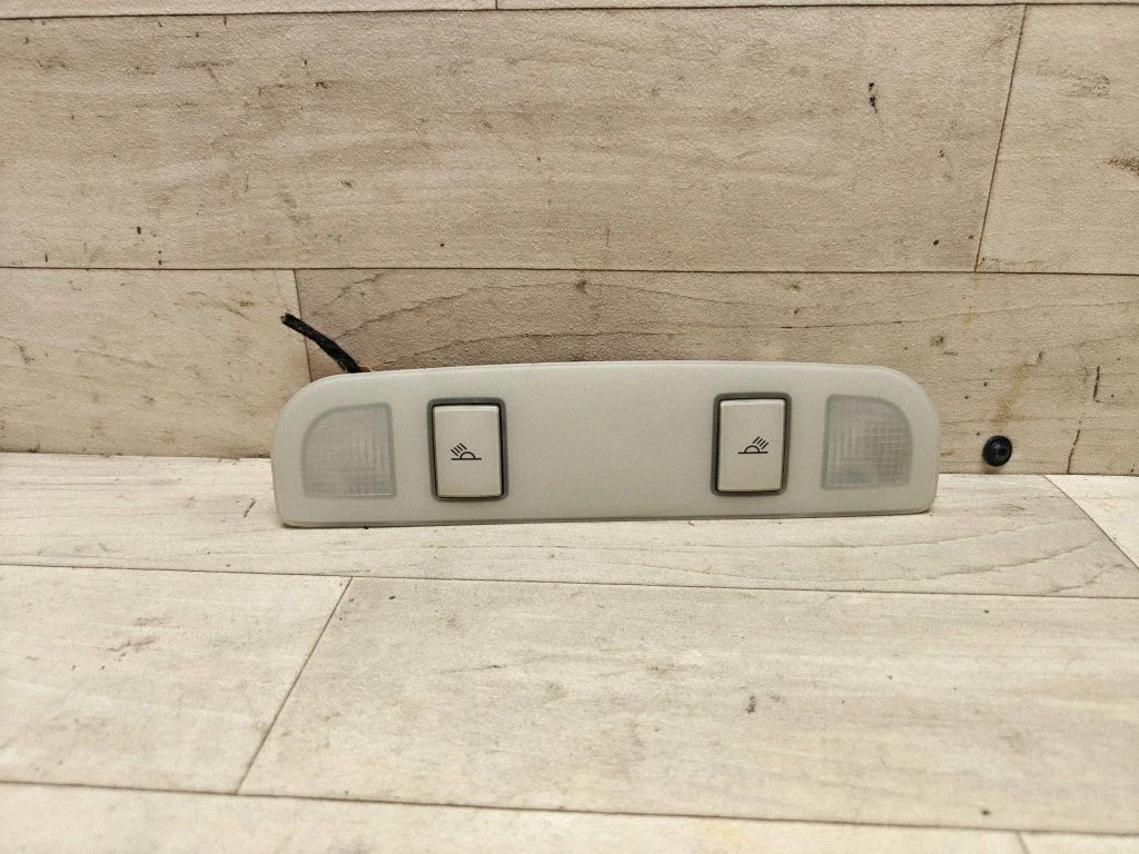 Rear seat light 4F0947111