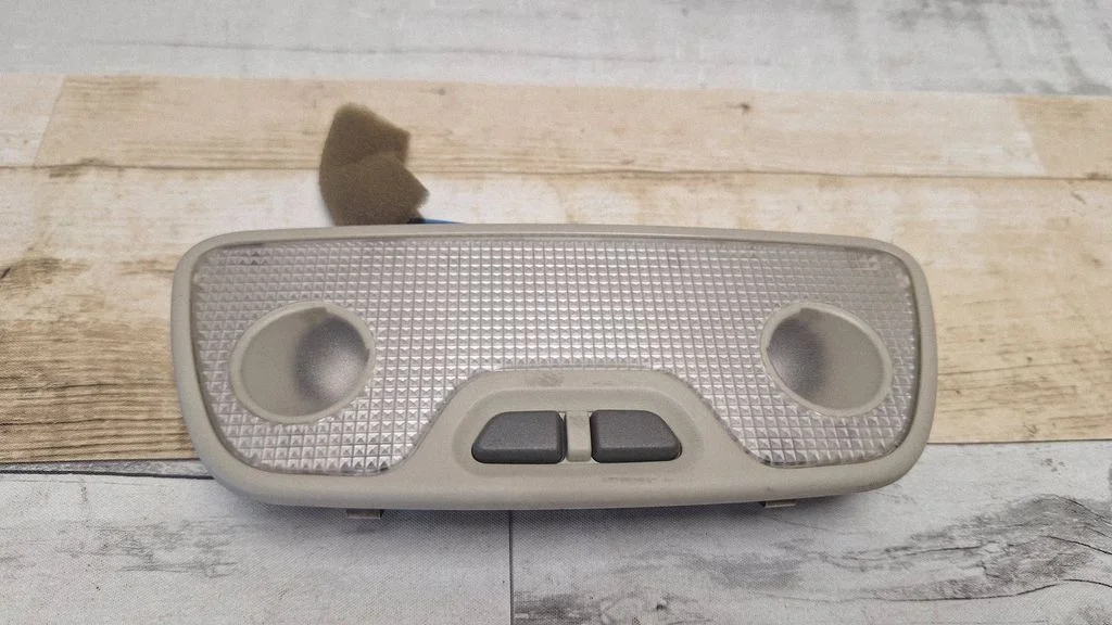 Rear seat light 9178936