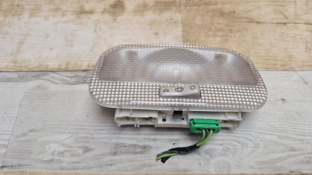 Rear seat light – Citroen C4 I (2004-2010)