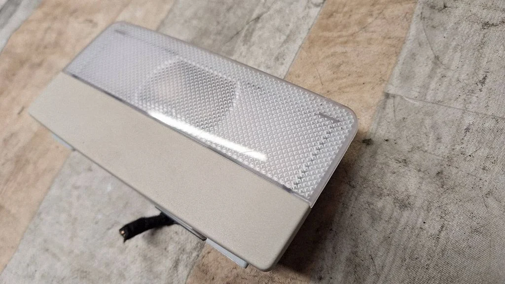 Rear seat light 13467031