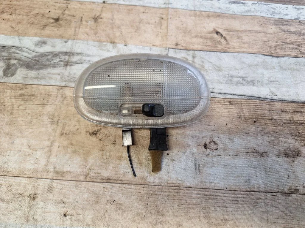 Rear seat light XS4113776
