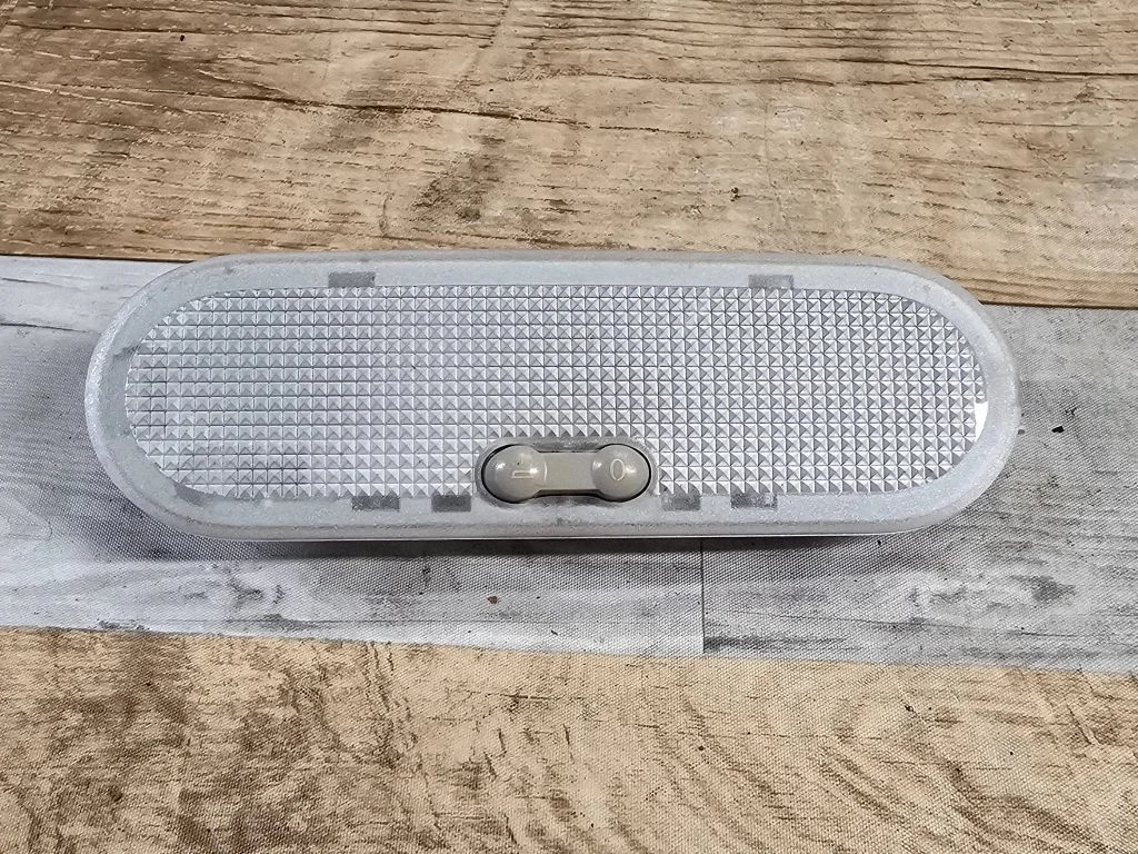 Rear seat light 8200074362