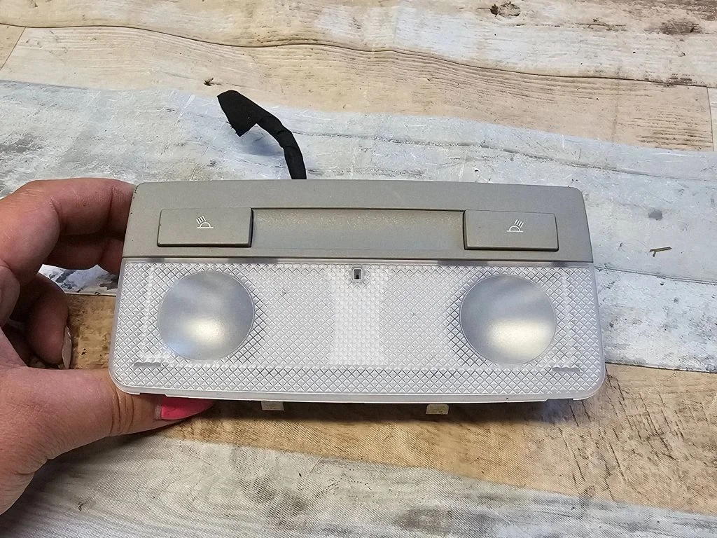 Rear seat light 316627975