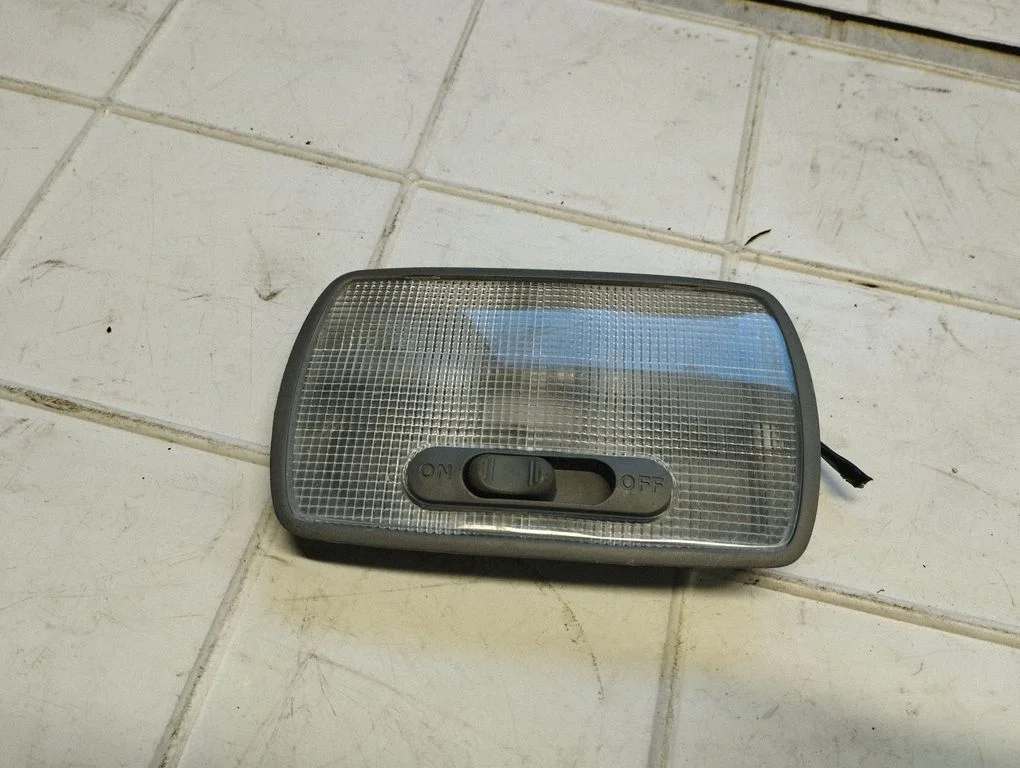 Rear seat light – Honda CR-V (2002-2006)