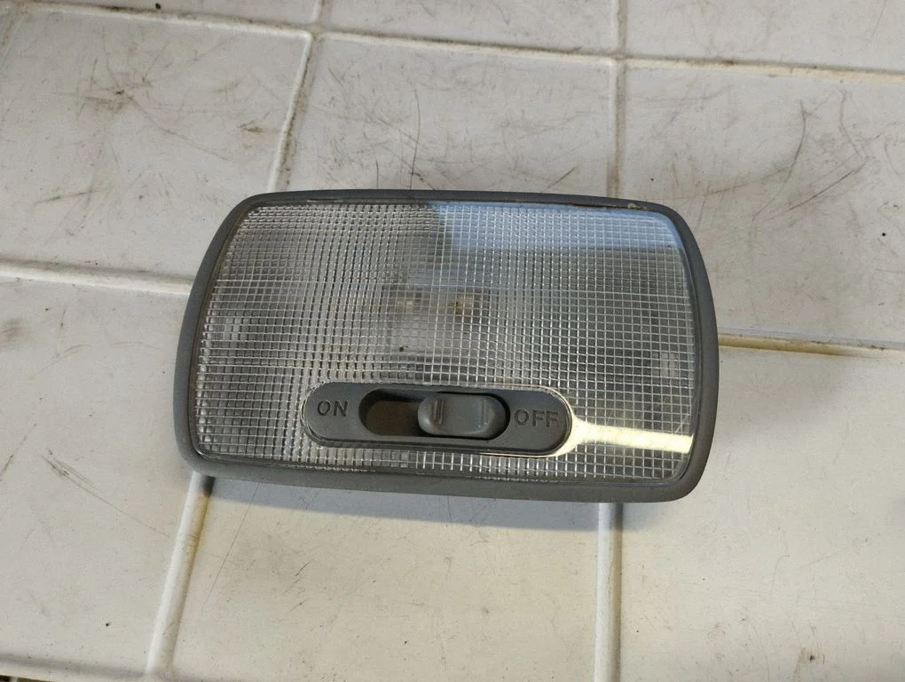 Rear seat light – Honda CR-V (2002-2006)
