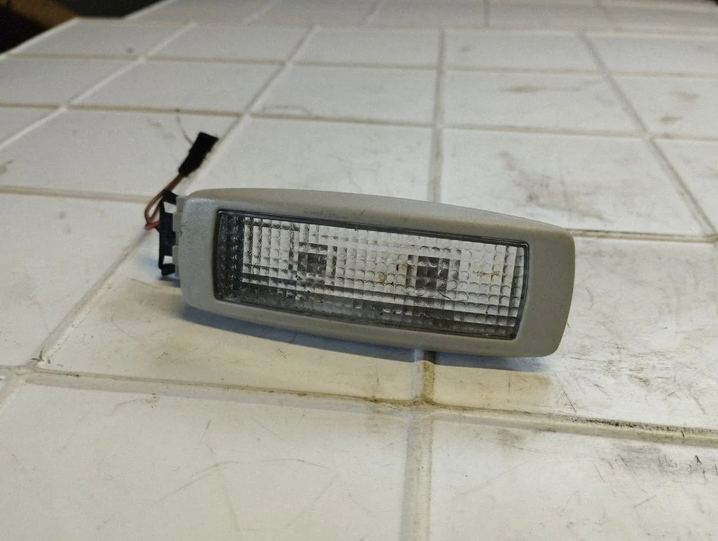 Rear seat light 3B9947101A