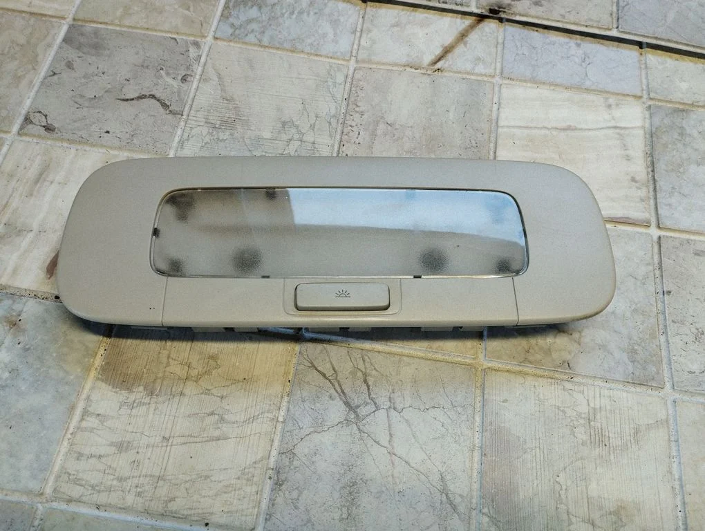 Rear seat light 1K0947291H