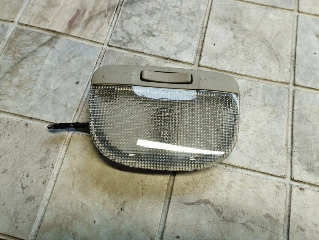 Rear seat light – Subaru Outback (2007-2009)