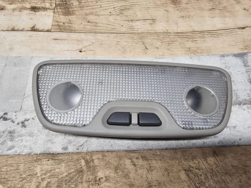 Rear seat light 9178936