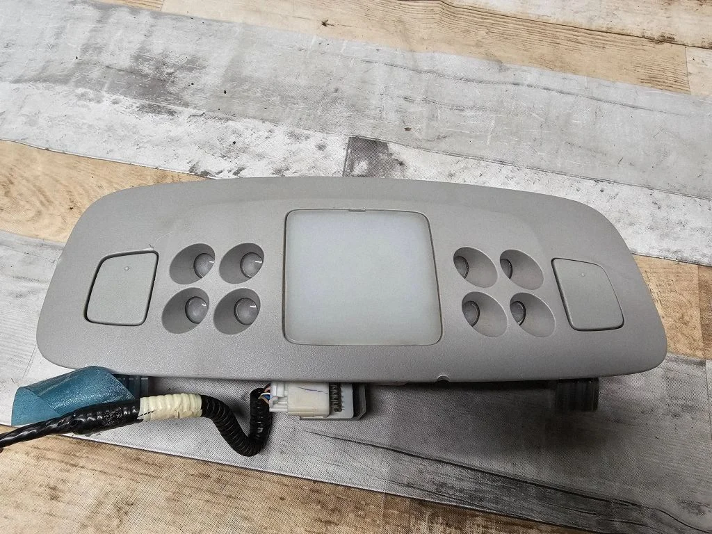 Tagaistmete valgustustuli – Lexus IS 220D-250-350 (2006-2013)
