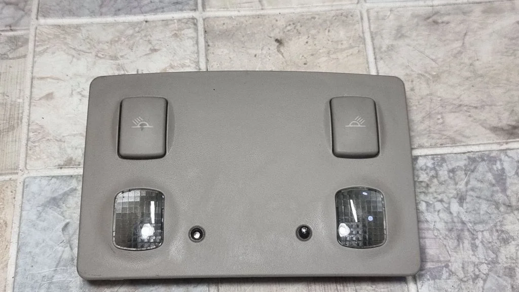 Rear seat light 4B0947305