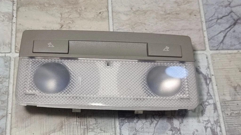 Rear seat light 316627975
