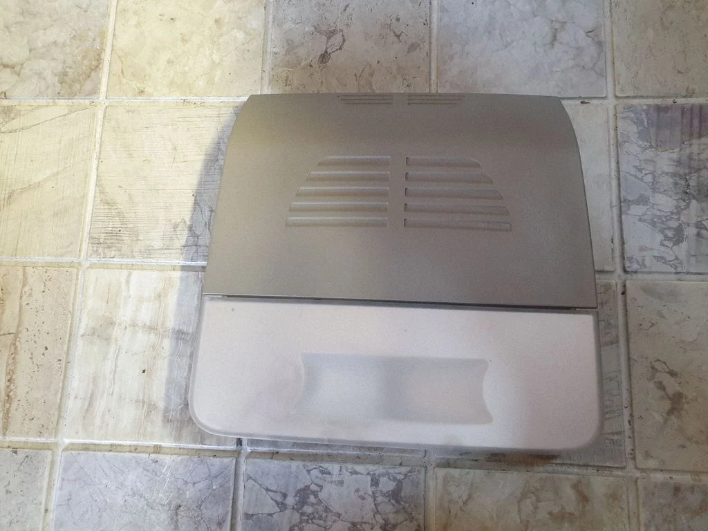 Rear seat light 696938901