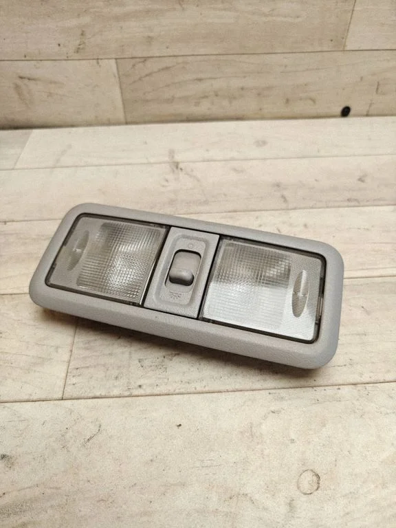 Front seat light MR962020ZZ