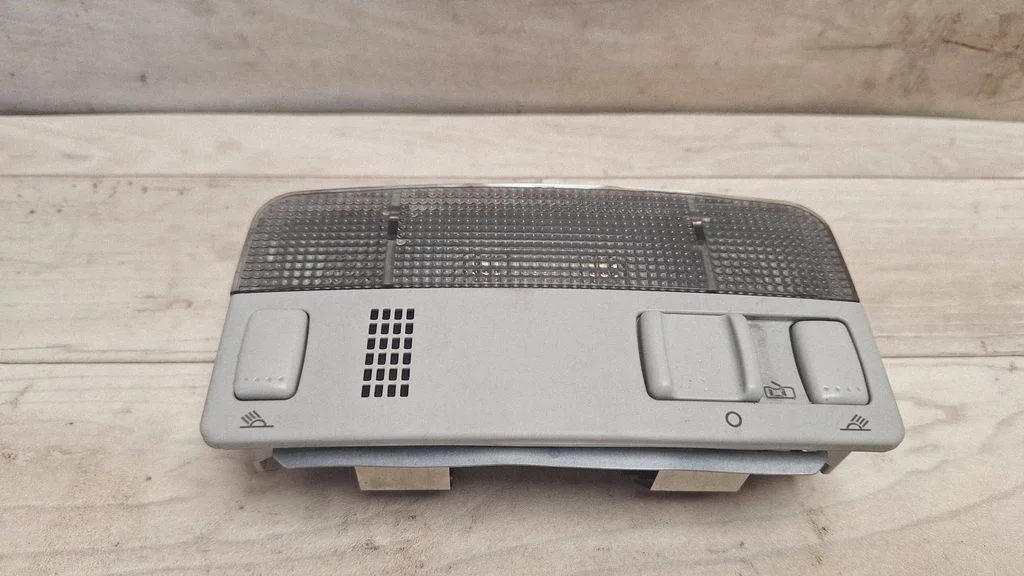Front seat light – Skoda Octavia Mk2 (1Z) (2004-2013)